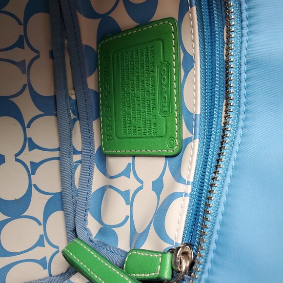 Coach Hamptons Tote Bag Purse - Picture 9 of 12